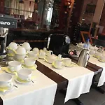 Apartahotel Hill View 4*