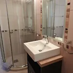 Hill View Aparthotel 4*