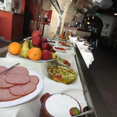 Aparthotel Hill View 4*