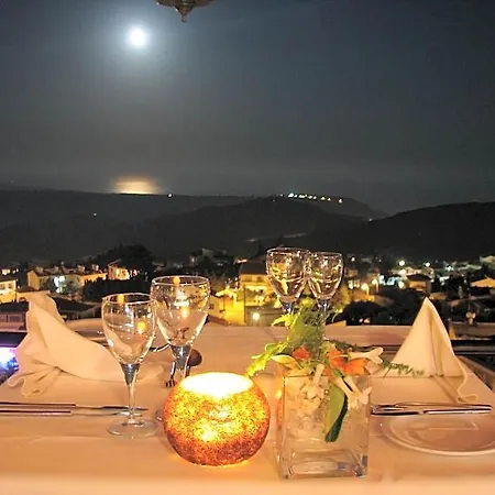Hill View 4*