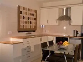 Hill View Aparthotel