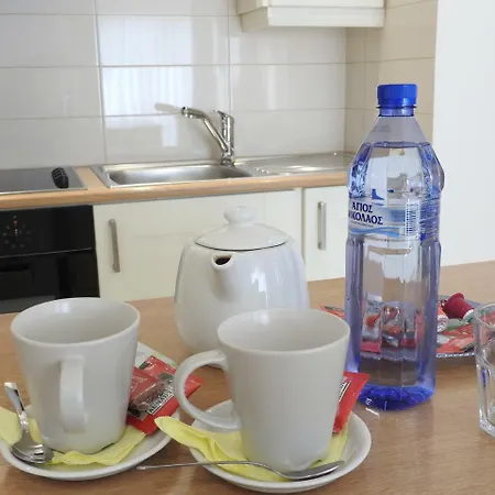 Aparthotel Hill View 4*