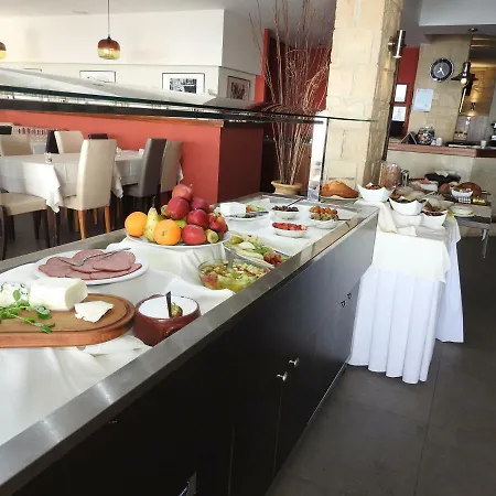 Aparthotel Hill View