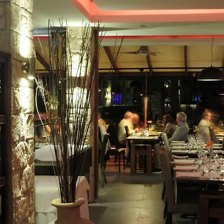 Hill View Aparthotel