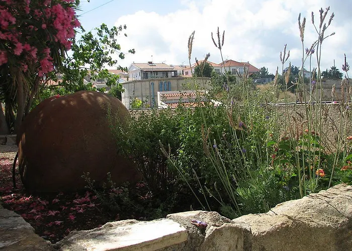 Ξενοδοχείο με διαμερίσματα Hill View 4*