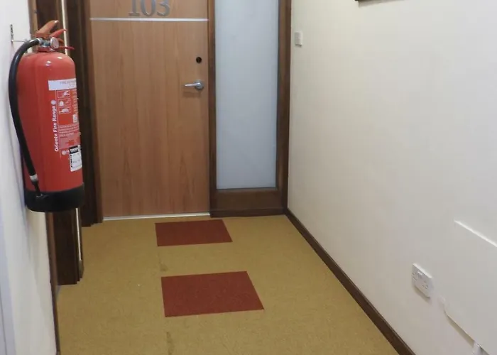 Ξενοδοχείο με διαμερίσματα Hill View 4*